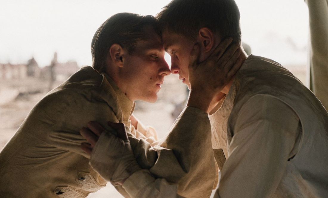 Scene uit Coward.