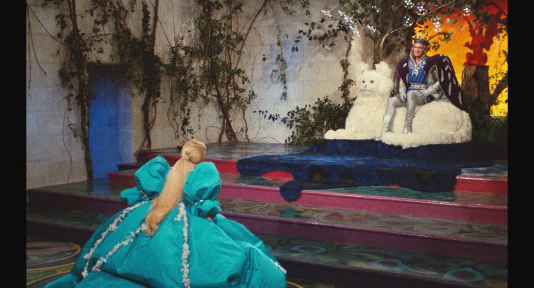 Scene uit Peau d'âne (re-release).