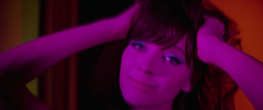 Scene uit Une Femme Est Une Femme (65th Anniversary).